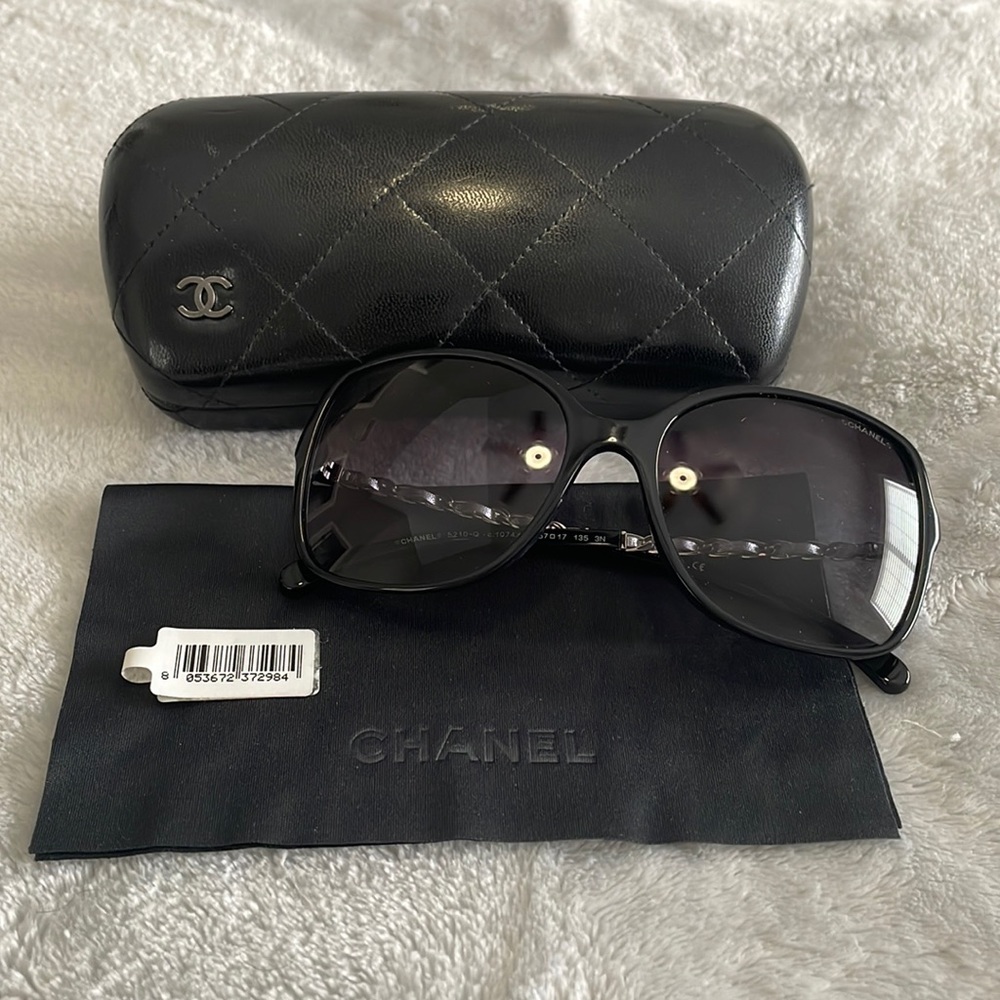 CHANEL Black Sunglasses